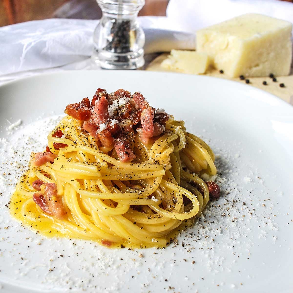Carbonara Secrets: Why Guanciale & No Cream Make It Authentic